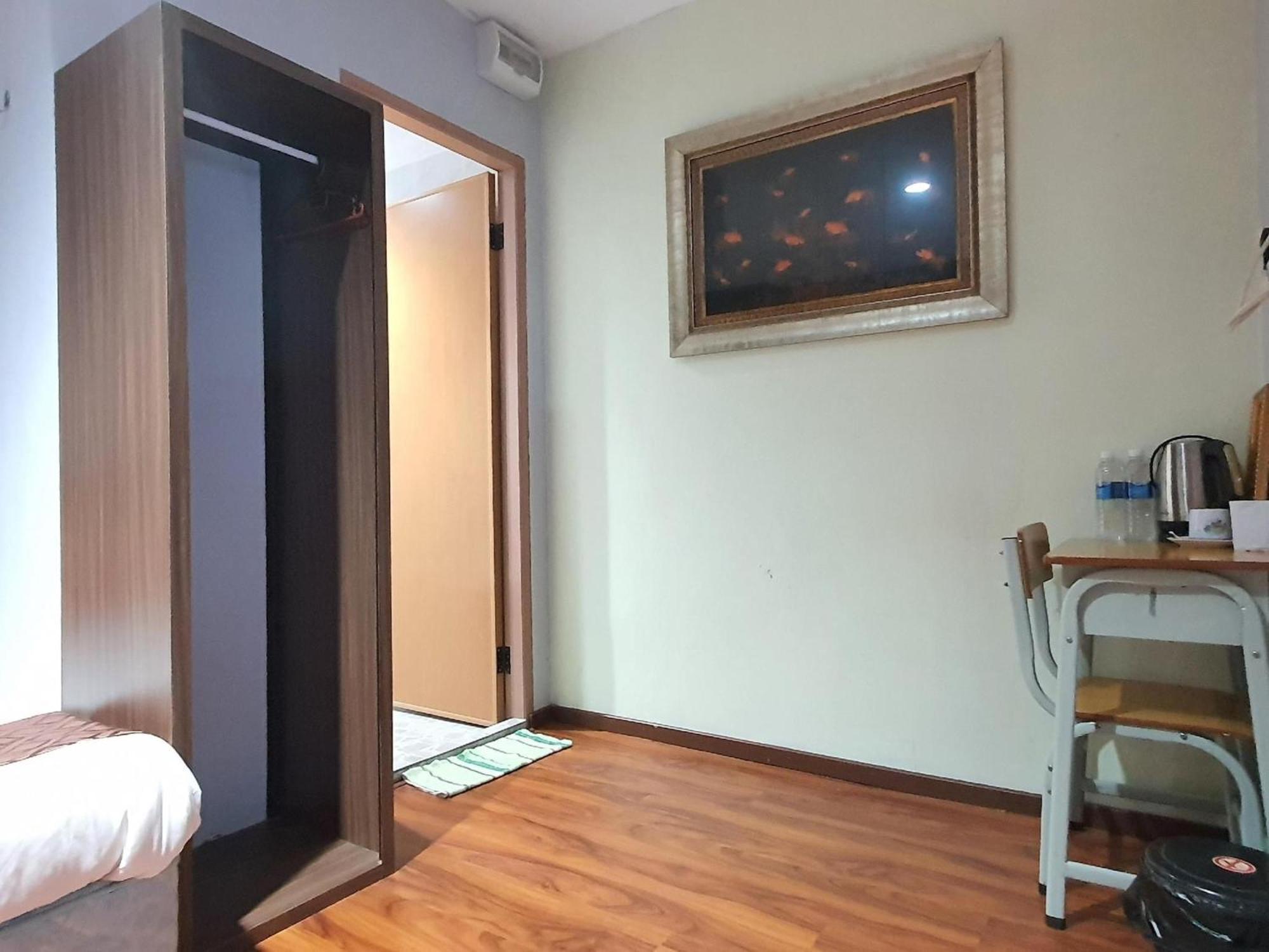 Oyo 90964 Melody 88 Inn Miri Exterior foto